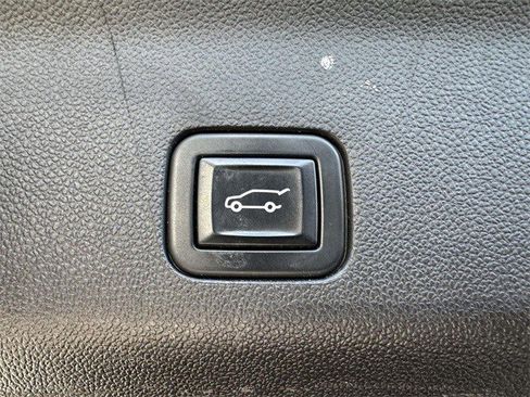 Certified 2022 Chevrolet Tahoe RST image 24