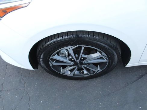 Used 2023 Kia Forte LXS FWD image 11