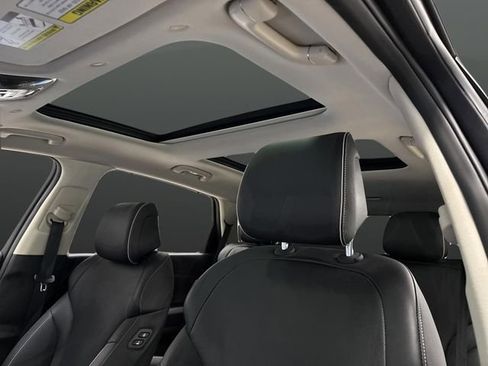 Used 2025 Genesis GV80 2.5T Prestige image 7