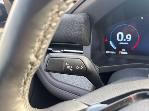 Certified 2025 Ford Explorer Platinum w/ LUX Leather Package image 16