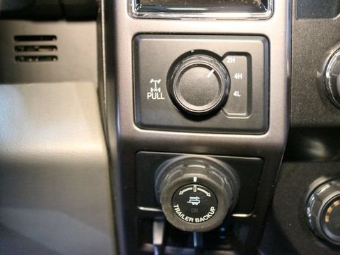 Used 2020 Ford F150 XLT w/ Equipment Group 302A Luxury AWD/4WD image 23