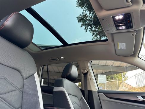 New 2025 Volkswagen Atlas Peak Edition SE image 16