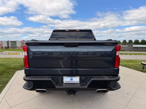 Used 2021 Chevrolet Silverado 1500 LT Trail Boss w/ LPO, Dark Essentials Package AWD/4WD image 8