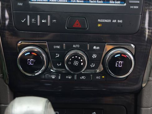 Used 2016 Buick Enclave Convenience FWD image 30