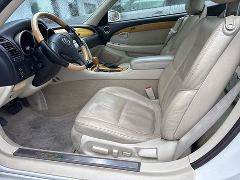 Used 2002 Lexus SC 430 Convertible image 6