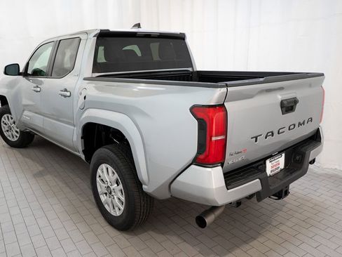 Certified 2024 Toyota Tacoma SR5 image 3