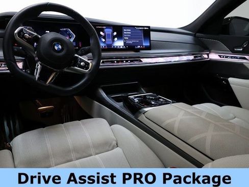 Used 2024 BMW 760i xDrive w/ Executive Package image 12
