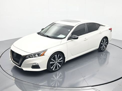 Certified 2021 Nissan Altima 2.0 SR FWD image 29