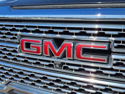 Certified 2019 GMC Sierra 1500 Denali w/ Denali Ultimate Package AWD/4WD image 10