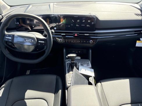 New 2026 Kia Sportage EX image 16