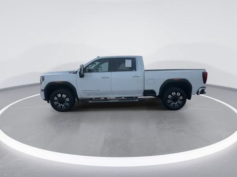 Used 2024 GMC Sierra 2500 Denali w/ Denali Reserve Package AWD/4WD image 5
