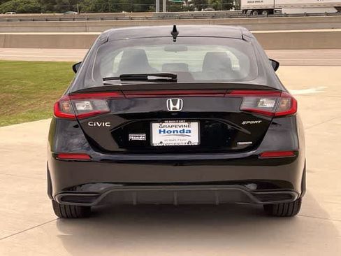 Used 2025 Honda Civic Sport image 6