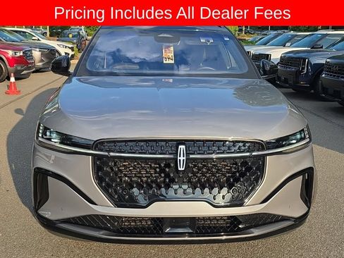 Used 2024 Lincoln Nautilus Reserve w/ Equipment Group 202A AWD/4WD image 12