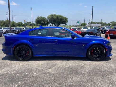 Used 2022 Dodge Charger SRT Hellcat RWD image 4