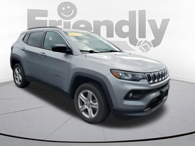 Used 2023 Jeep Compass Latitude w/ Convenience Group AWD/4WD image 7
