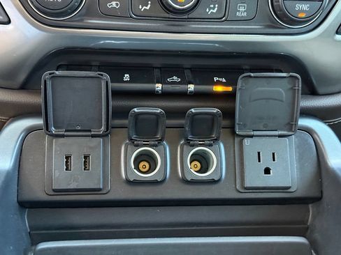 Used 2018 Chevrolet Silverado 1500 LTZ w/ Sport Package AWD/4WD image 20