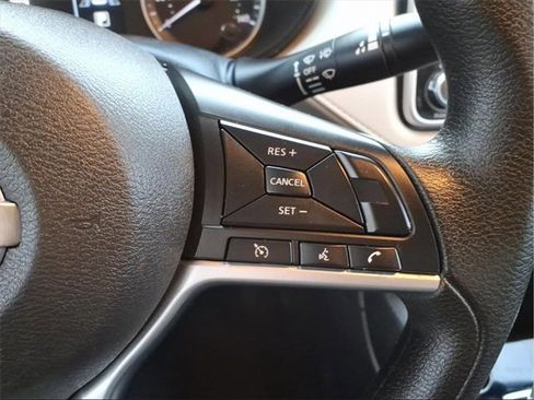 Used 2021 Nissan Versa SV image 16