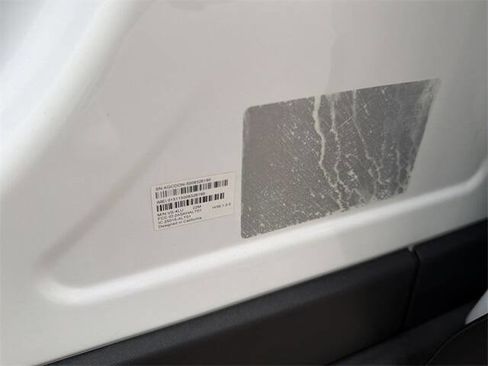 Used 2020 Chevrolet Equinox LS image 33