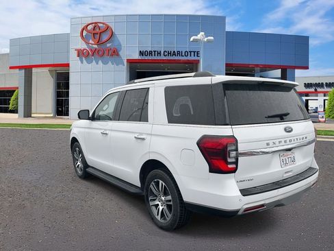 Used 2024 Ford Expedition Limited image 8
