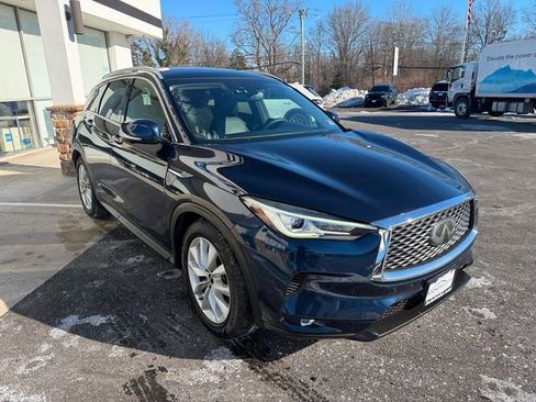 Used 2019 INFINITI QX50 Essential w/ Proactive Package image 3