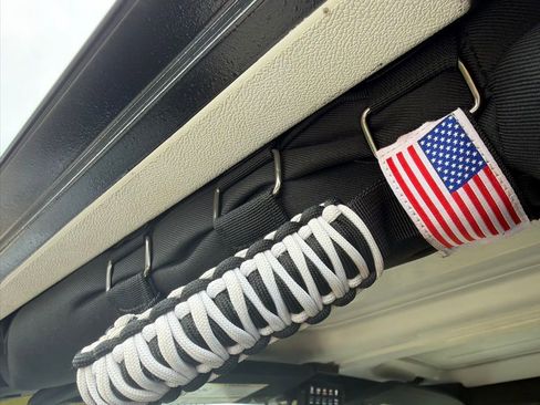 Used 2016 Jeep Wrangler Unlimited Sahara w/ Connectivity Group image 29