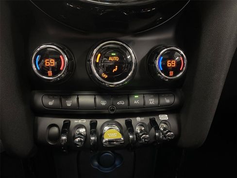 Used 2024 MINI Cooper SE FWD image 21
