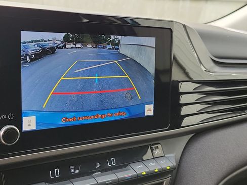 Used 2025 Toyota Camry LE FWD image 31
