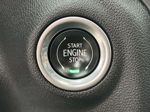 Used 2019 Chevrolet Silverado 1500 High Country image 18