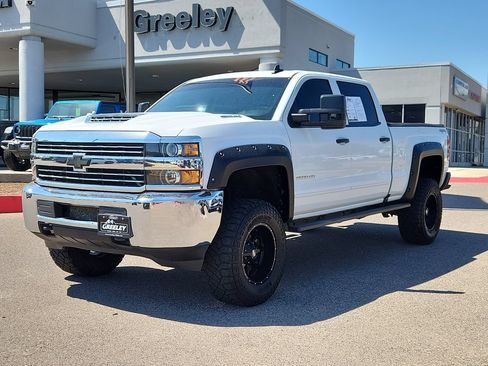 Used 2017 Chevrolet Silverado 2500 LT AWD/4WD image 4