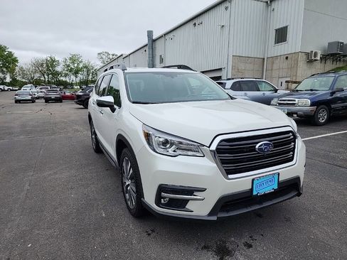 Certified 2022 Subaru Ascent Touring AWD/4WD image 11