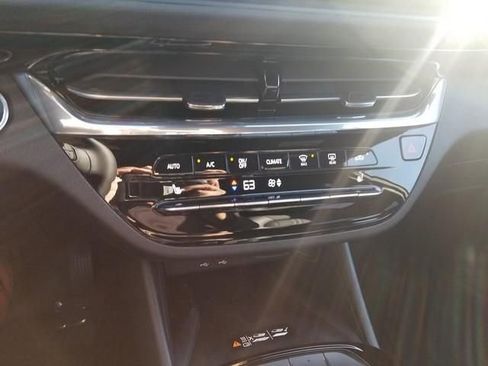 New 2026 Buick Envista Avenir image 19