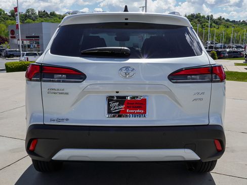 New 2026 Toyota Corolla Cross XLE w/ Convenience Package AWD/4WD image 7
