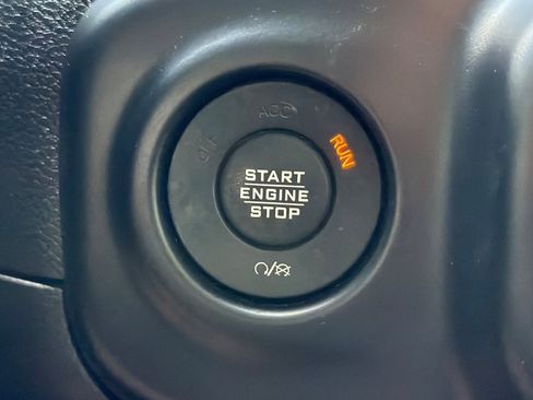 Used 2020 Jeep Wrangler Unlimited Sport AWD/4WD image 27