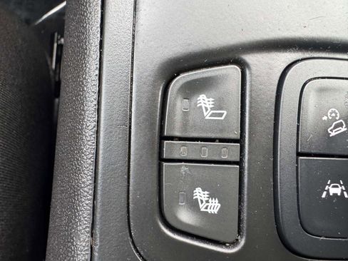 Used 2022 GMC Terrain SLE w/ Driver Convenience Package AWD/4WD image 35
