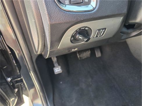 Used 2020 Dodge Durango GT RWD image 16