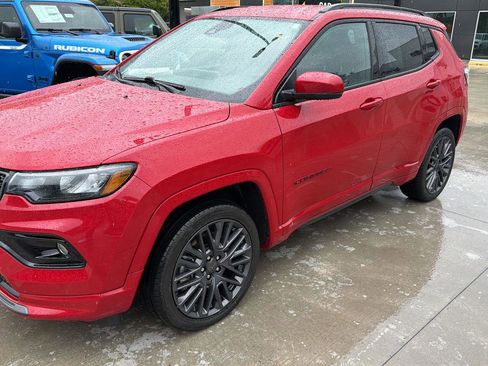 Used 2023 Jeep Compass Limited AWD/4WD image 7