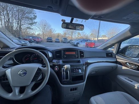Used 2015 Nissan Quest S image 18