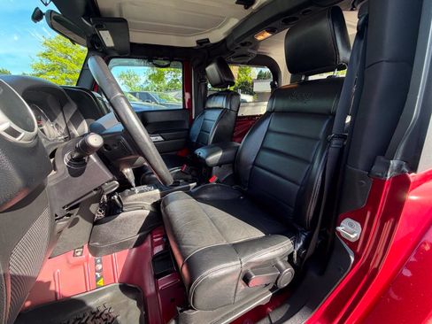 Used 2012 Jeep Wrangler Sahara w/ Dual Top Group AWD/4WD image 22