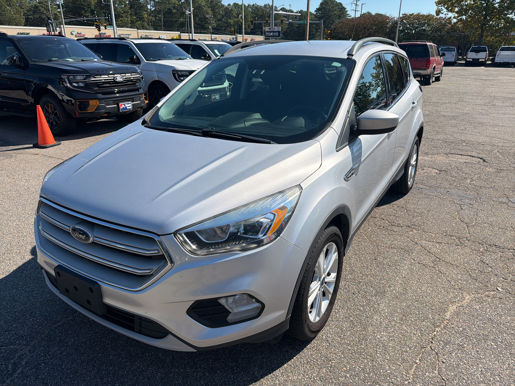 Used 2018 Ford Escape SEL FWD image 1