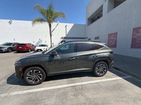 Used 2025 Hyundai Tucson Limited AWD/4WD image 7
