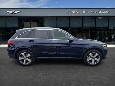 Used 2019 Mercedes-Benz GLC 300 4MATIC image 3