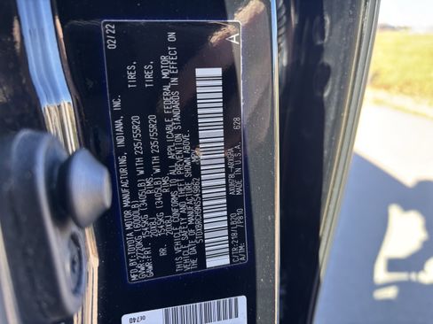 Used 2022 Toyota Highlander Limited image 37