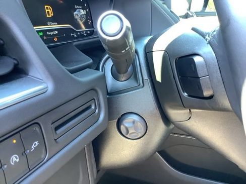 Used 2022 GMC Yukon XL SLT w/ SLT Premium Package AWD/4WD image 36