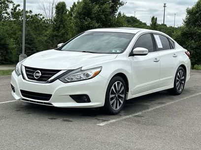 Used 2016 Nissan Altima 2.5 SL w/ 2.5 Technology Package