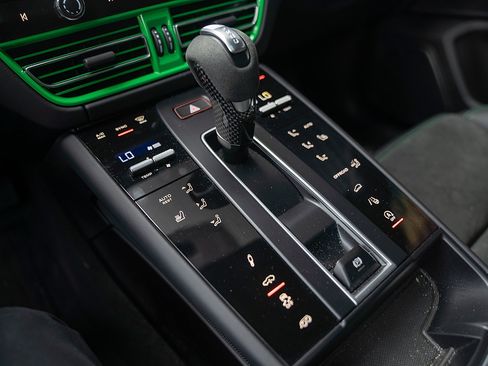 Used 2023 Porsche Macan GTS AWD/4WD image 15