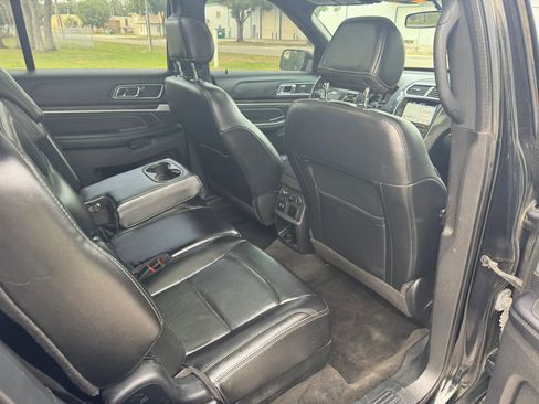 Used 2017 Ford Explorer Limited AWD/4WD image 33