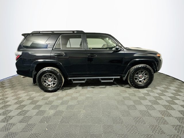 Certified 2019 Toyota 4Runner TRD Off-Road Premium AWD/4WD image 9