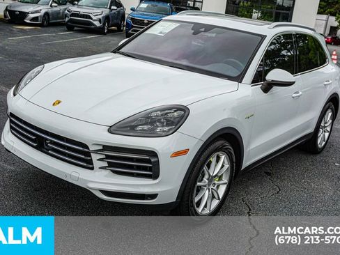 Used 2022 Porsche Cayenne Base image 15