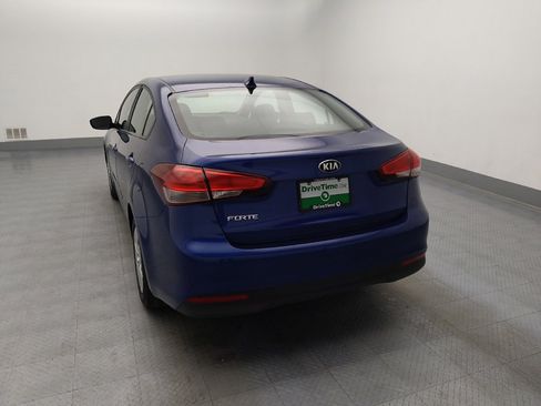 Used 2017 Kia Forte LX image 6