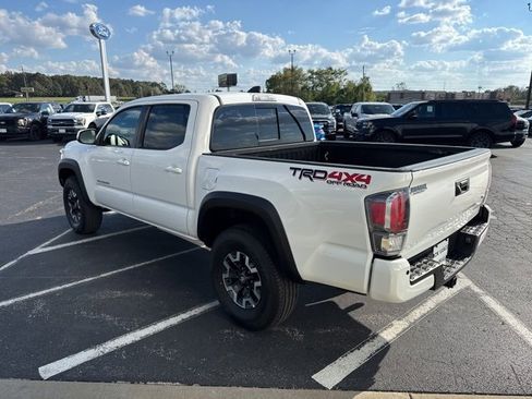 Used 2023 Toyota Tacoma TRD Off-Road image 4